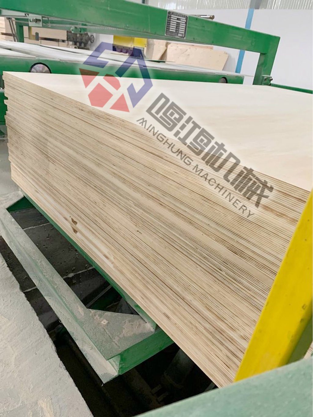 Machine for Trimming Cutting Plywood Edges