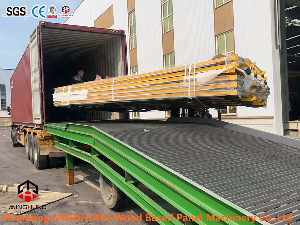 minghung plywood machine loading (4)