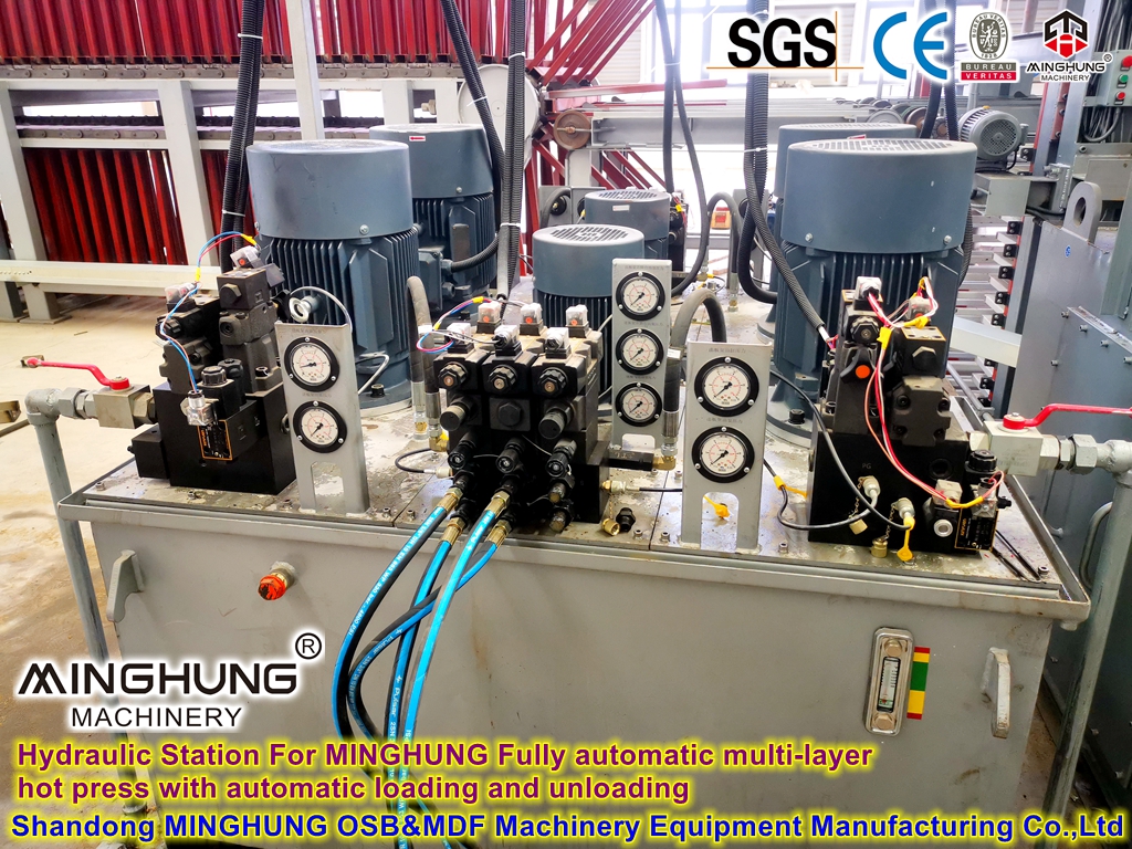 Fully automatic multi-layer hot press with automatic loading and unloading
