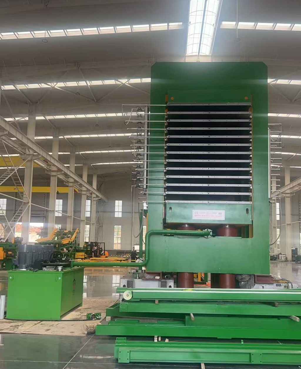 Plywood hot press machine (3)
