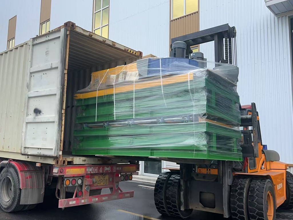 MINGHUNG stacker loading