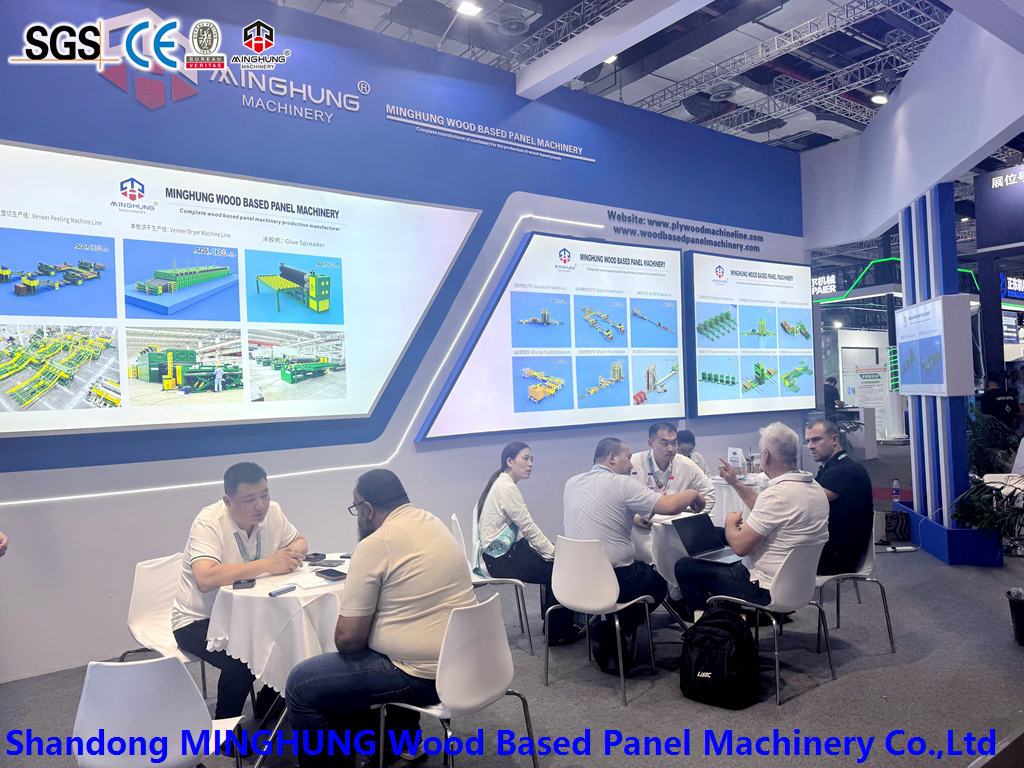Attend the WMF exhibition (2)