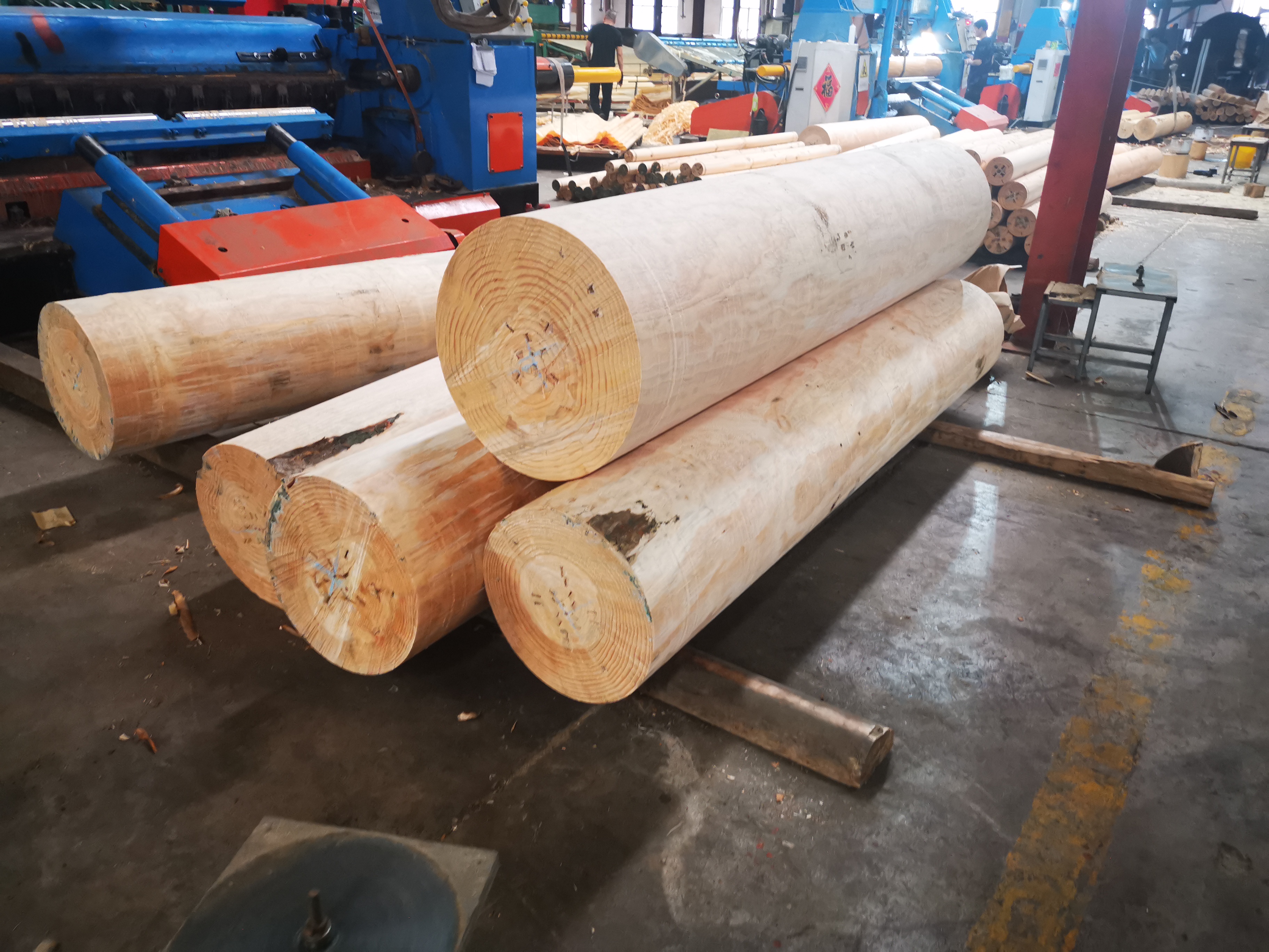 Veneer Peeling Machinery 