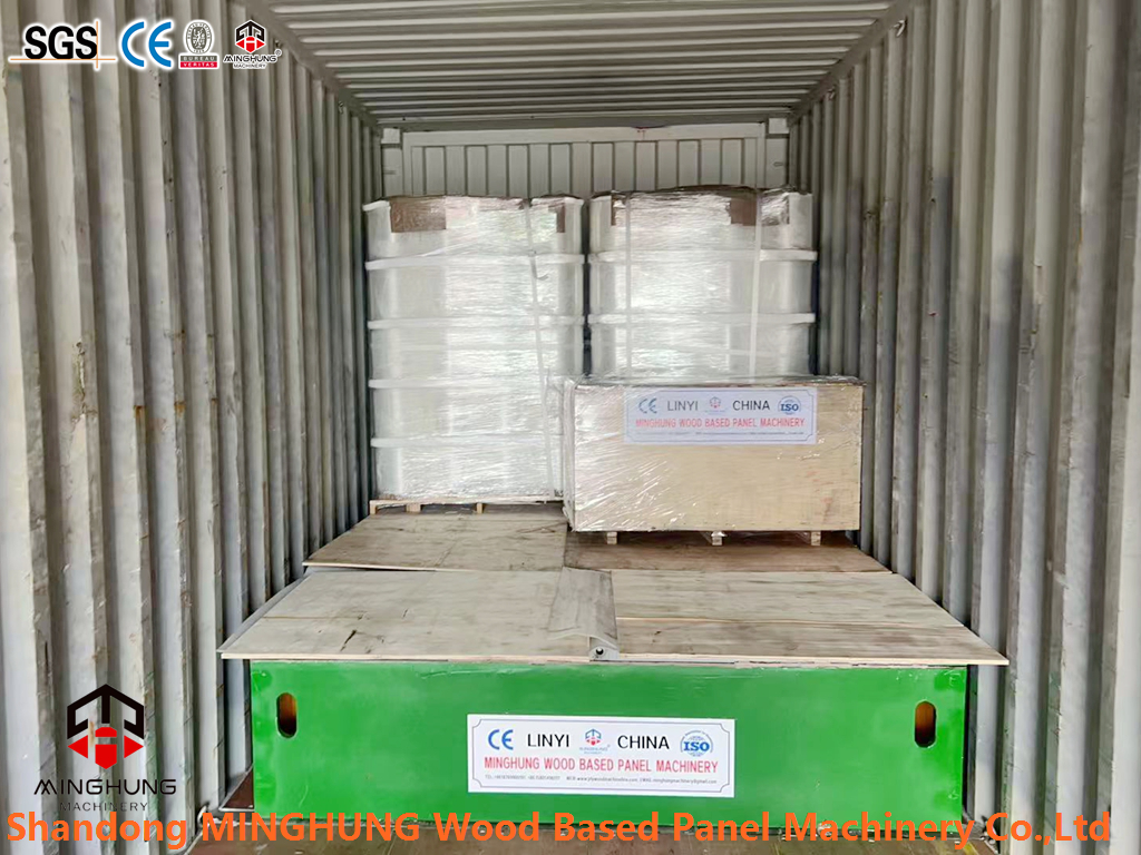 minghung plywood machine loading (3)